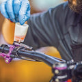 Sangrado de frenos  Purgado de frenos Taller de bicicleta Taller Búho Ciclo taller Búho taller de bicicletas San Bernardo Servicio Tecnico Frenos Magura Shimano Sram Caliper Maneta Disco de freno Maneta de freno bicicleta  Pastilla de Freno bicicleta 